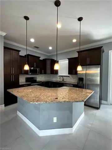 2878  8th SE AVE, Naples, FL 34117