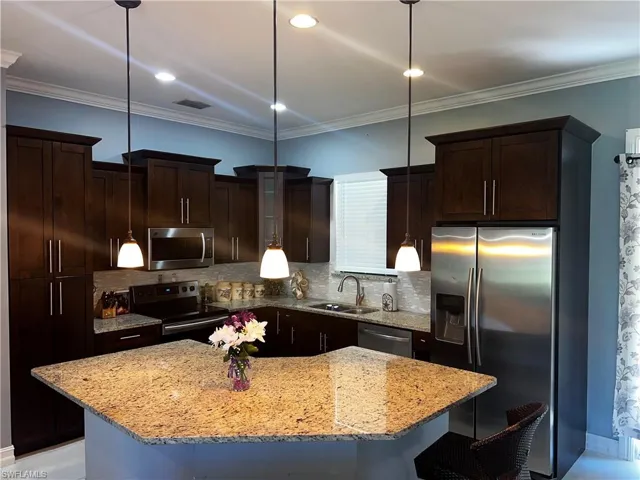 2878  8th SE AVE, Naples, FL 34117