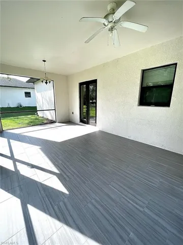 2878  8th SE AVE, Naples, FL 34117