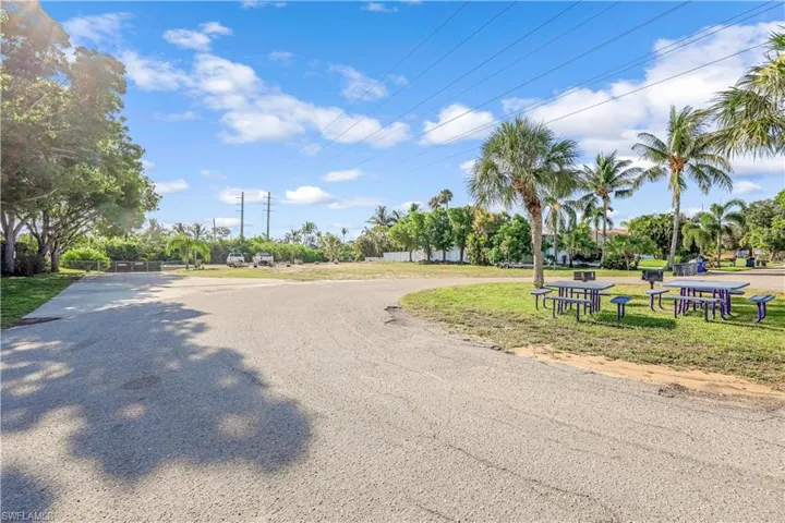6055  Perthshire  LN, Fort Myers, FL 33908