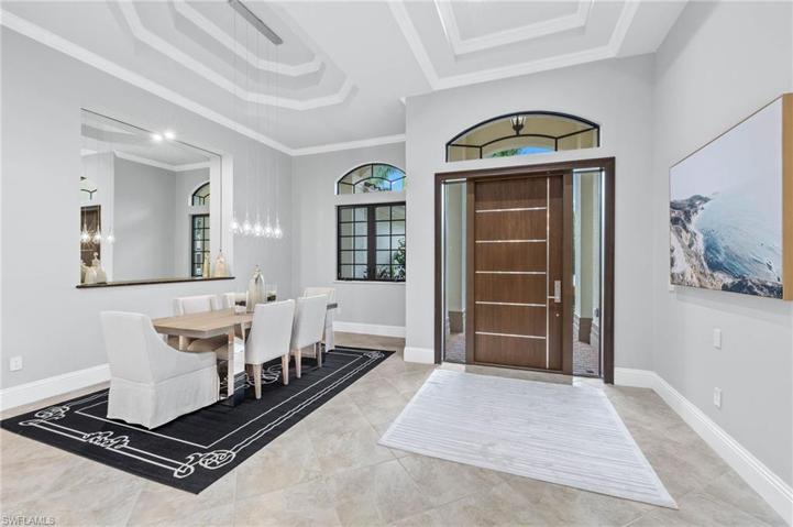 Foyer/Dining Room