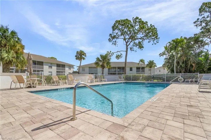 1490  Churchill  CIR, Naples, FL 34116