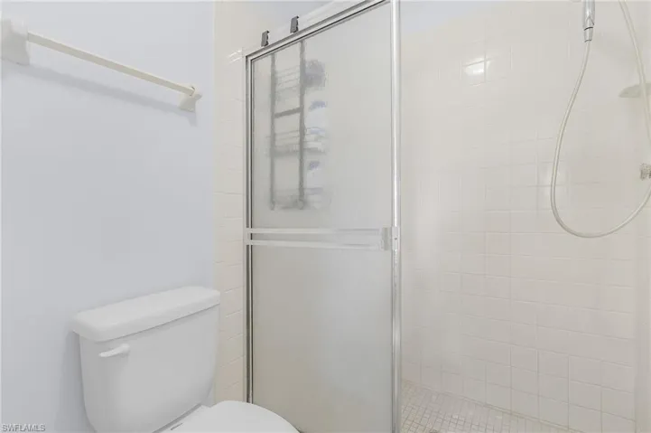1490  Churchill  CIR, Naples, FL 34116
