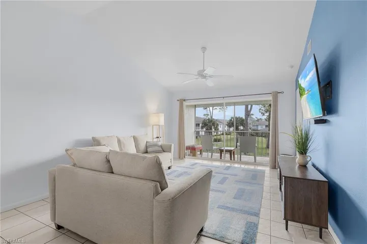 1490  Churchill  CIR, Naples, FL 34116