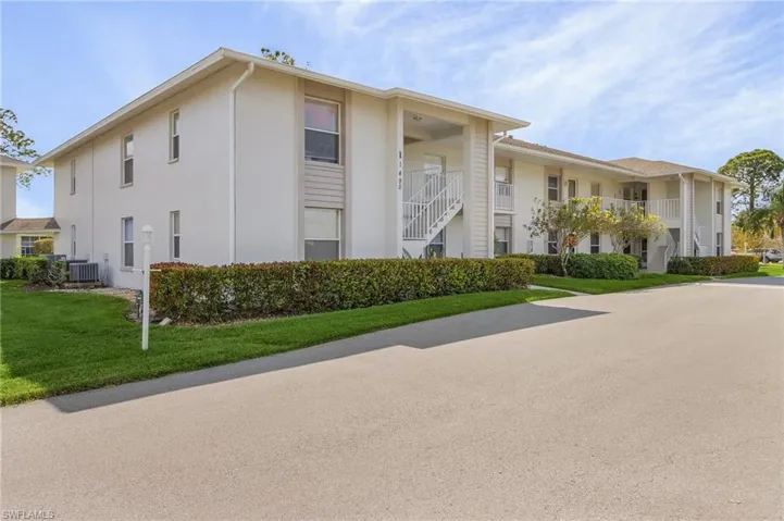 1490  Churchill  CIR, Naples, FL 34116