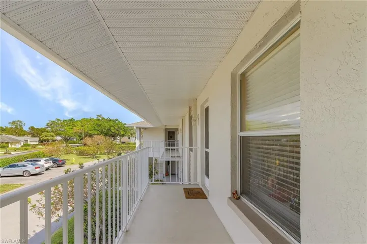 1490  Churchill  CIR, Naples, FL 34116