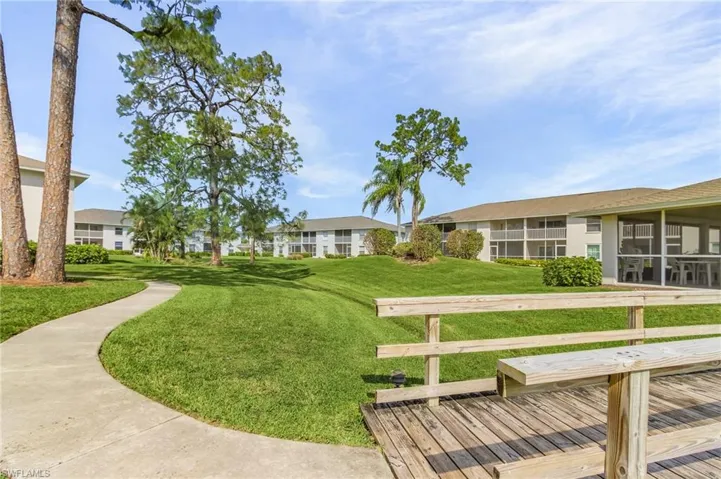 1490  Churchill  CIR, Naples, FL 34116