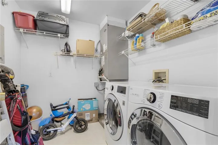 1490  Churchill  CIR, Naples, FL 34116