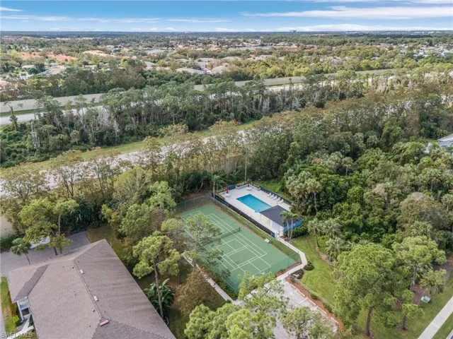 1490  Churchill  CIR, Naples, FL 34116