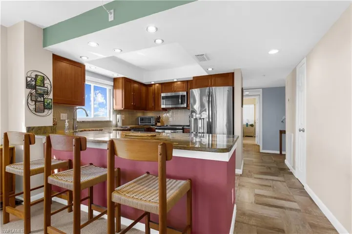 345 Mango St 406, Fort Myers Beach, Florida 33931