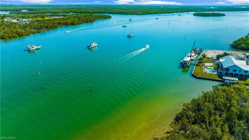 345 Mango St 406, Fort Myers Beach, Florida 33931