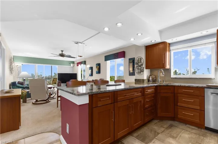 345 Mango St 406, Fort Myers Beach, Florida 33931