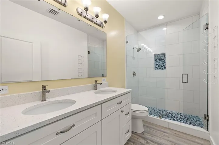 2nd Bathroom