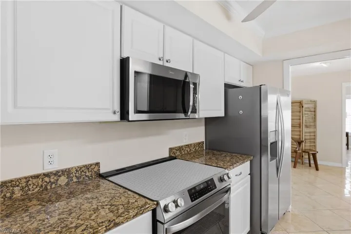 Kitchen - Newer Stainless Steel Appliances.