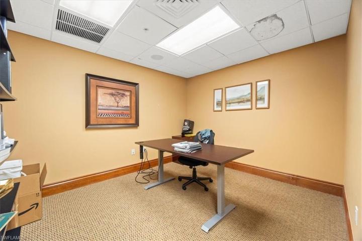 #109 OFFICE 3
