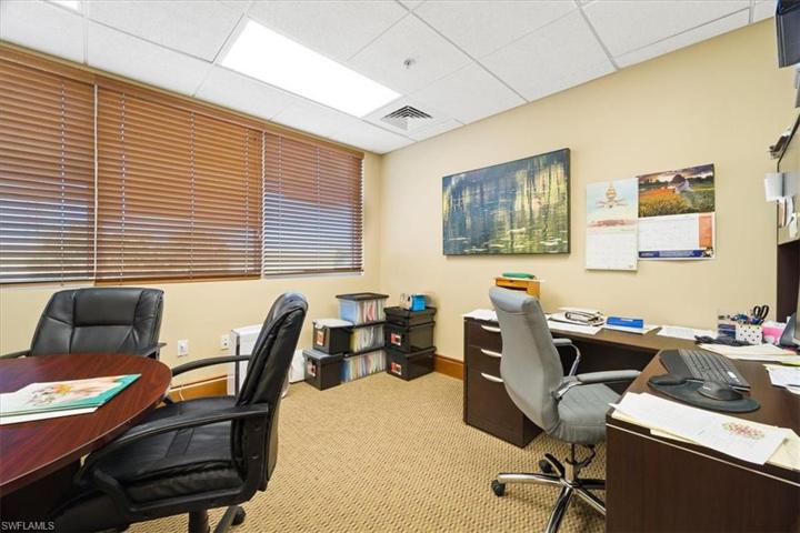 #109 OFFICE 4 SECOND VIEW