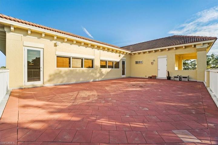 #110 PRIVATE BALCONY