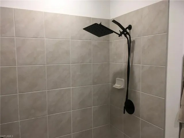 ALL UPGRADED FIXTURES