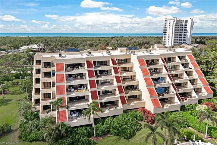 6300  Pelican Bay  BLVD, Naples, FL 34108