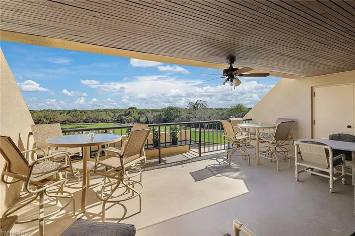 6300  Pelican Bay  BLVD, Naples, FL 34108