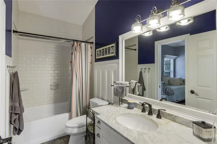 4210  7th NW AVE, Naples, FL 34119