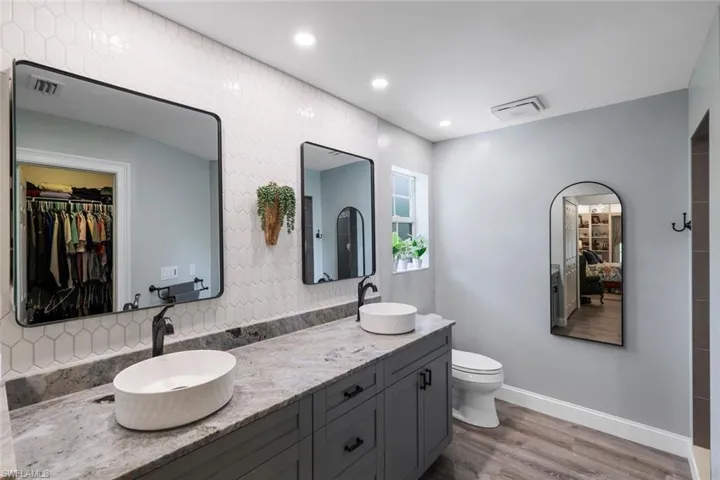 4210  7th NW AVE, Naples, FL 34119