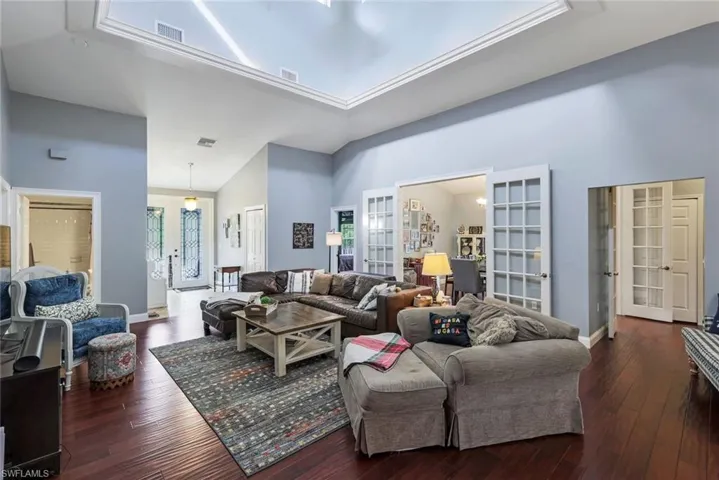 4210  7th NW AVE, Naples, FL 34119