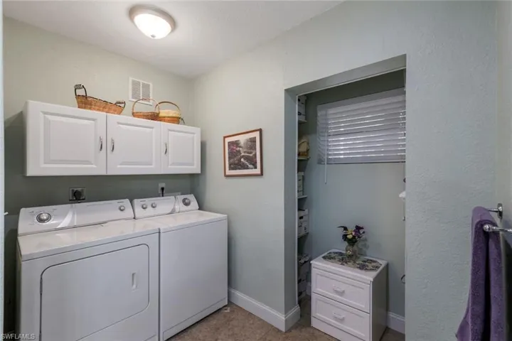 4210  7th NW AVE, Naples, FL 34119