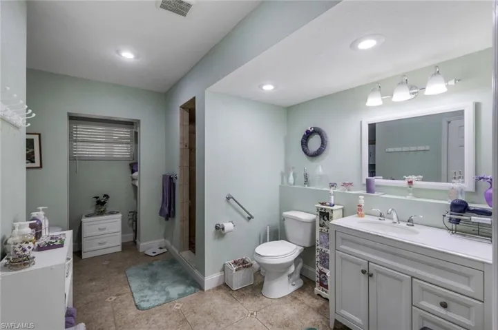4210  7th NW AVE, Naples, FL 34119