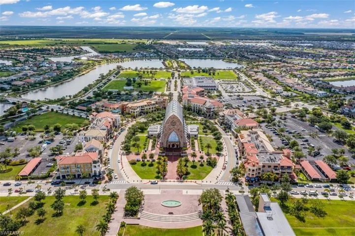 Condo in Circle around town center
