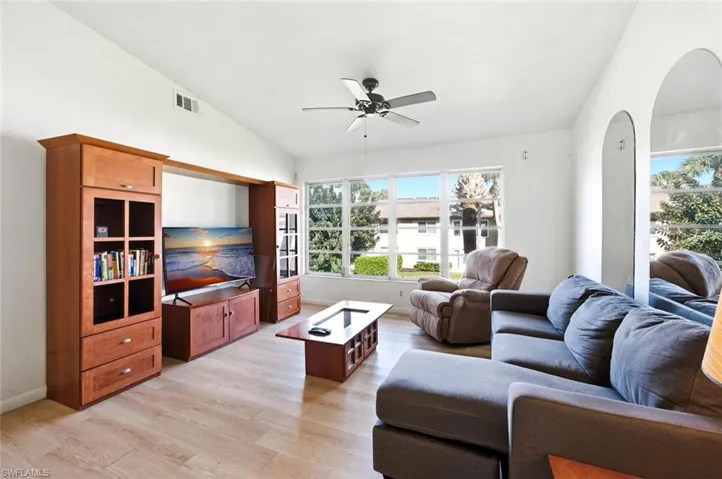 3420 Frosty Way 4910, Naples, Florida 34112