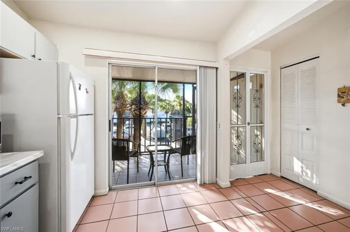 3420 Frosty Way 4910, Naples, Florida 34112