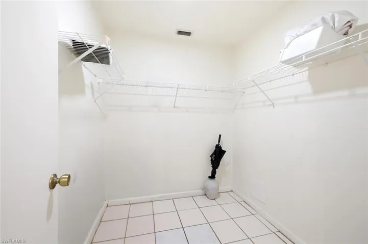 3420 Frosty Way 4910, Naples, Florida 34112