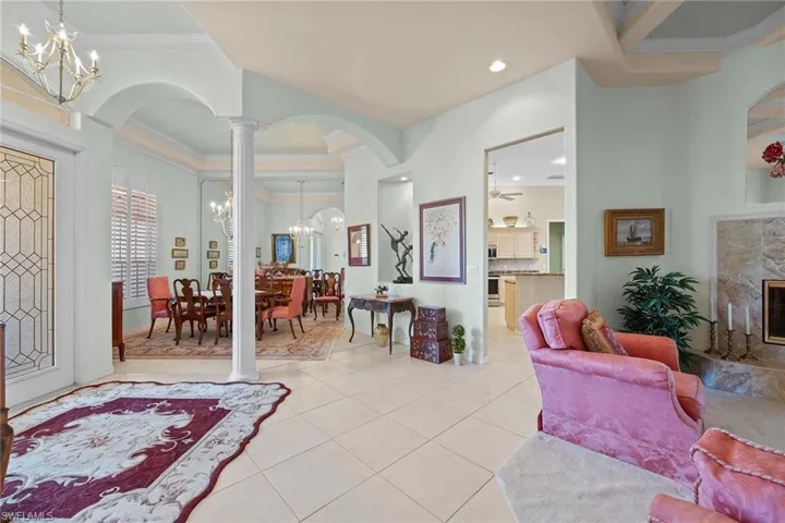 8909  Lely Island  CIR, Naples, FL 34113