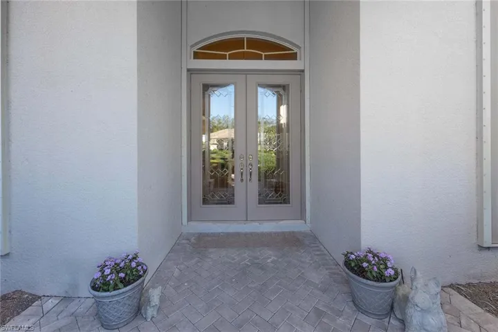 8909  Lely Island  CIR, Naples, FL 34113