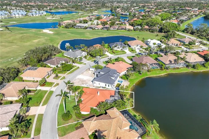 8909  Lely Island  CIR, Naples, FL 34113
