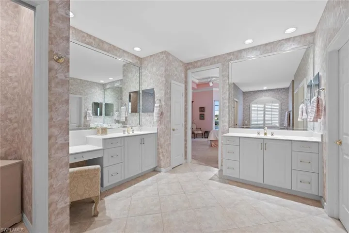 8909  Lely Island  CIR, Naples, FL 34113