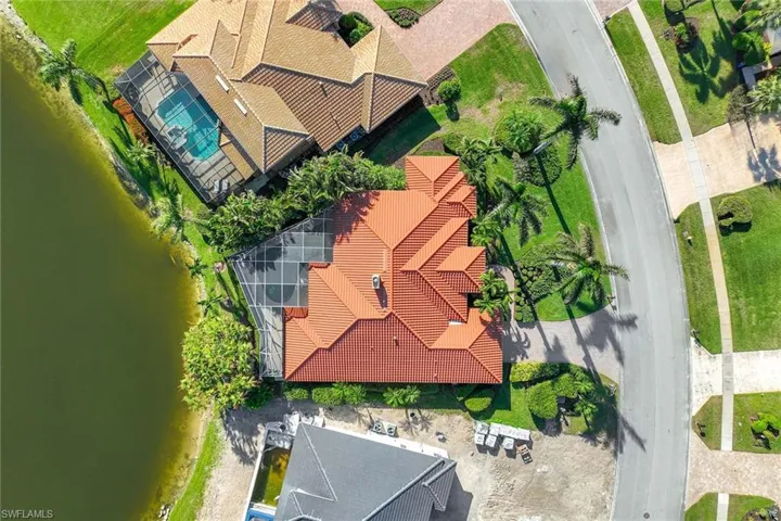 8909  Lely Island  CIR, Naples, FL 34113