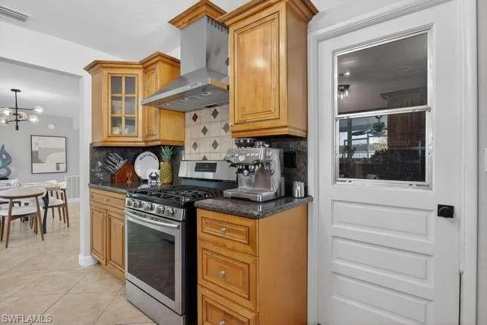 571 Se 14th, Pompano Beach, Florida 33060