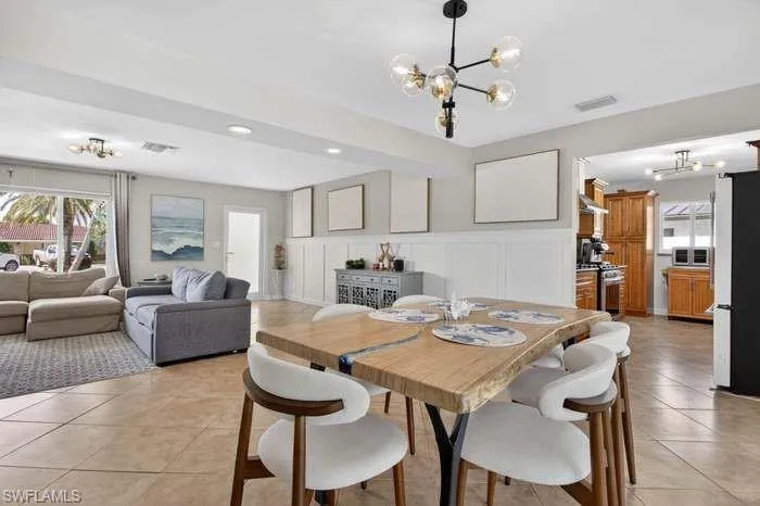 571 Se 14th, Pompano Beach, Florida 33060