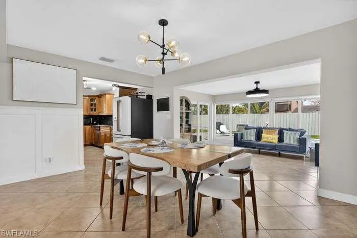 571 Se 14th, Pompano Beach, Florida 33060