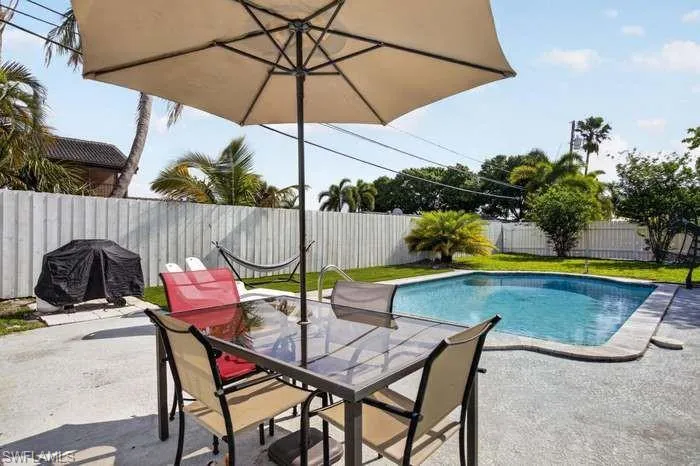 571 Se 14th, Pompano Beach, Florida 33060
