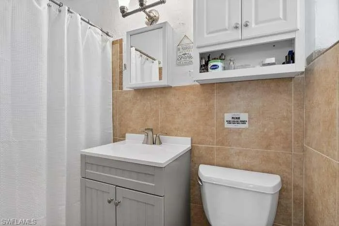 571 Se 14th, Pompano Beach, Florida 33060