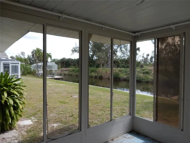 2076 Coral Point Dr, Cape Coral Fl 33990