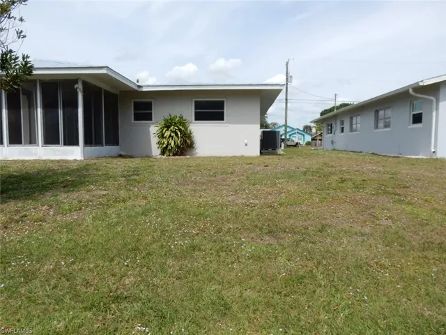 2076 Coral Point Dr, Cape Coral Fl 33990
