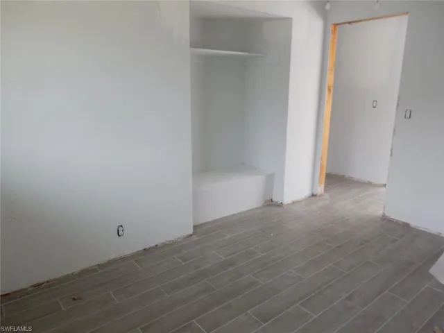2076 Coral Point Dr, Cape Coral Fl 33990