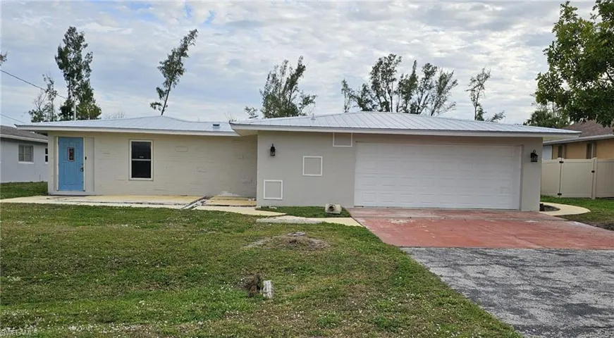 2076 Coral Point Dr, Cape Coral Fl 33990