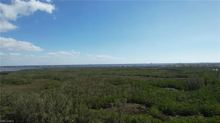 2076 Coral Point Dr, Cape Coral Fl 33990