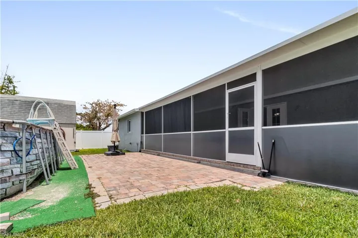 1385 Pine Ave, North Fort Myers, Florida 33917