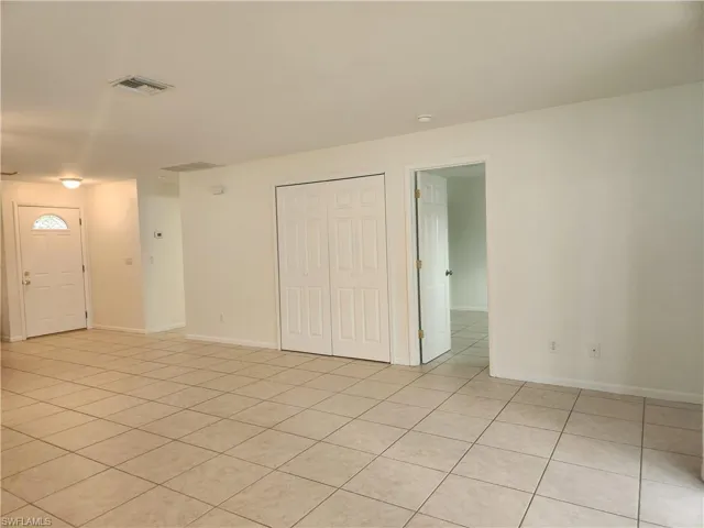 1623 SW Santa Barbara  PL, Cape Coral, FL 33991